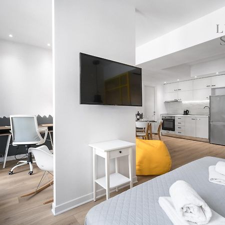 Nyma White Apartments, The Luxury Suites Tesalonika Bagian luar foto