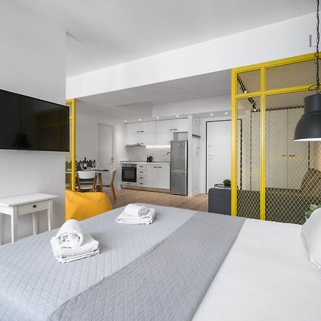 Nyma White Apartments, The Luxury Suites Tesalonika Bagian luar foto