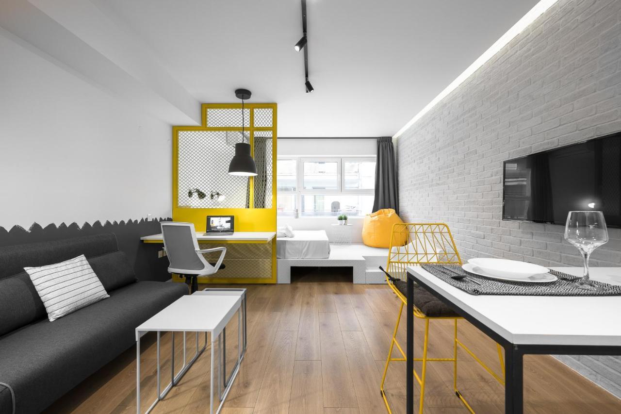 Nyma White Apartments, The Luxury Suites Tesalonika Bagian luar foto
