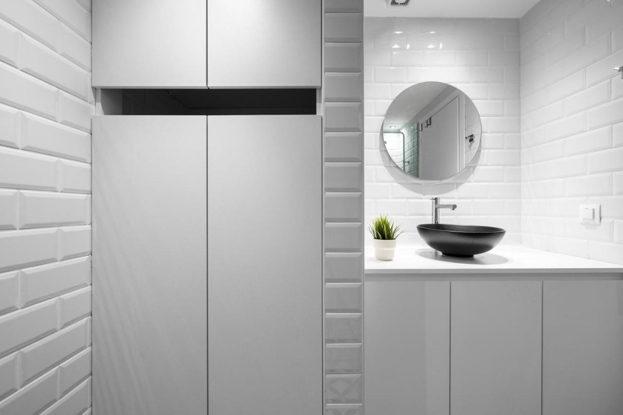 Nyma White Apartments, The Luxury Suites Tesalonika Bagian luar foto