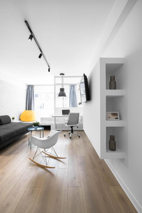 Nyma White Apartments, The Luxury Suites Tesalonika Bagian luar foto