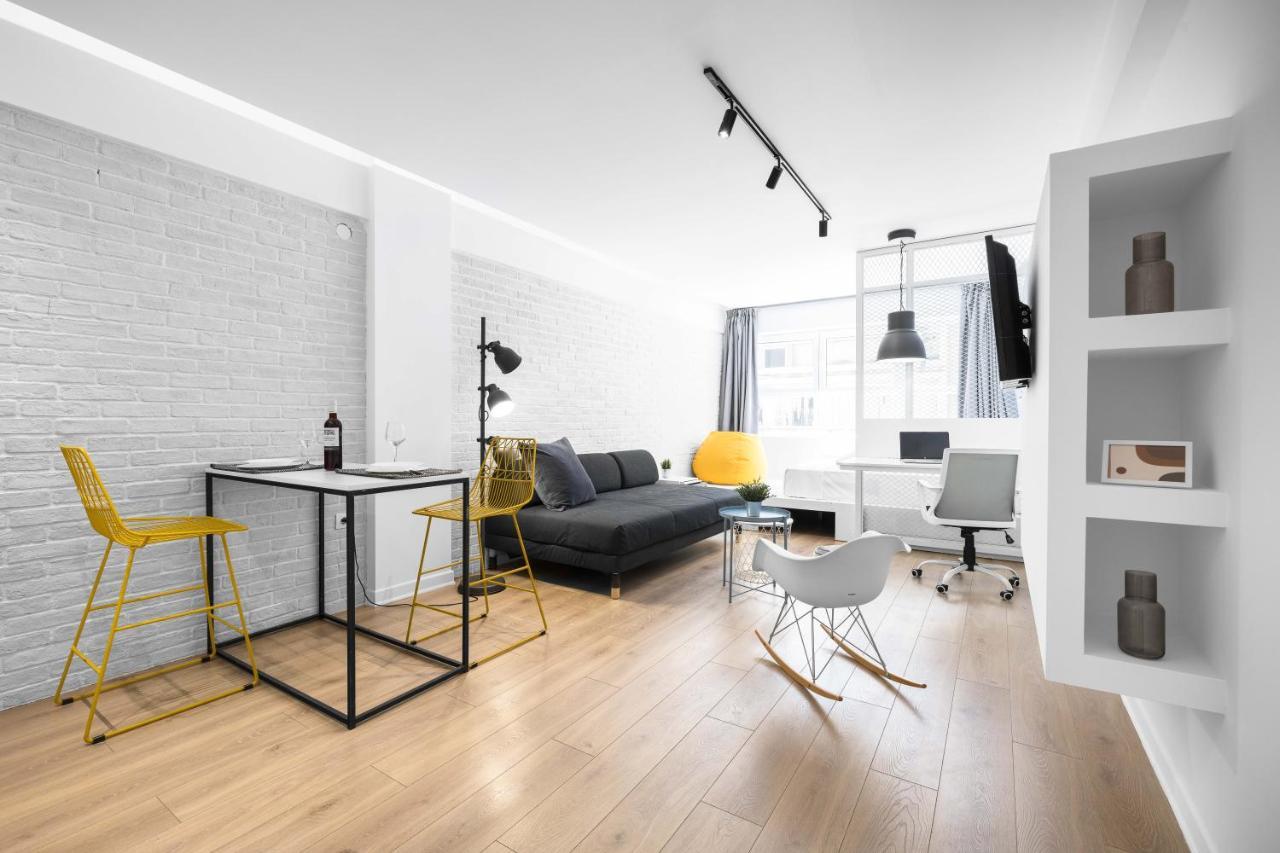 Nyma White Apartments, The Luxury Suites Tesalonika Bagian luar foto