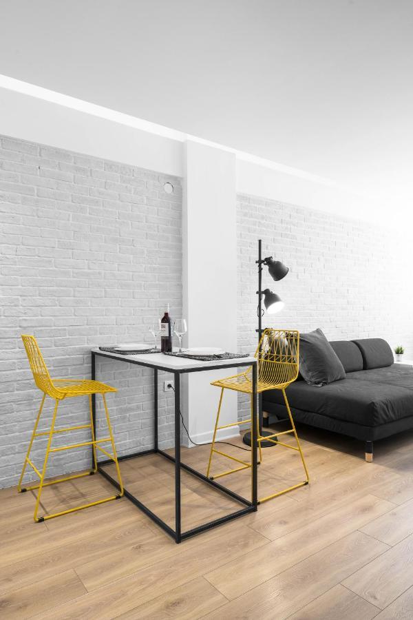 Nyma White Apartments, The Luxury Suites Tesalonika Bagian luar foto