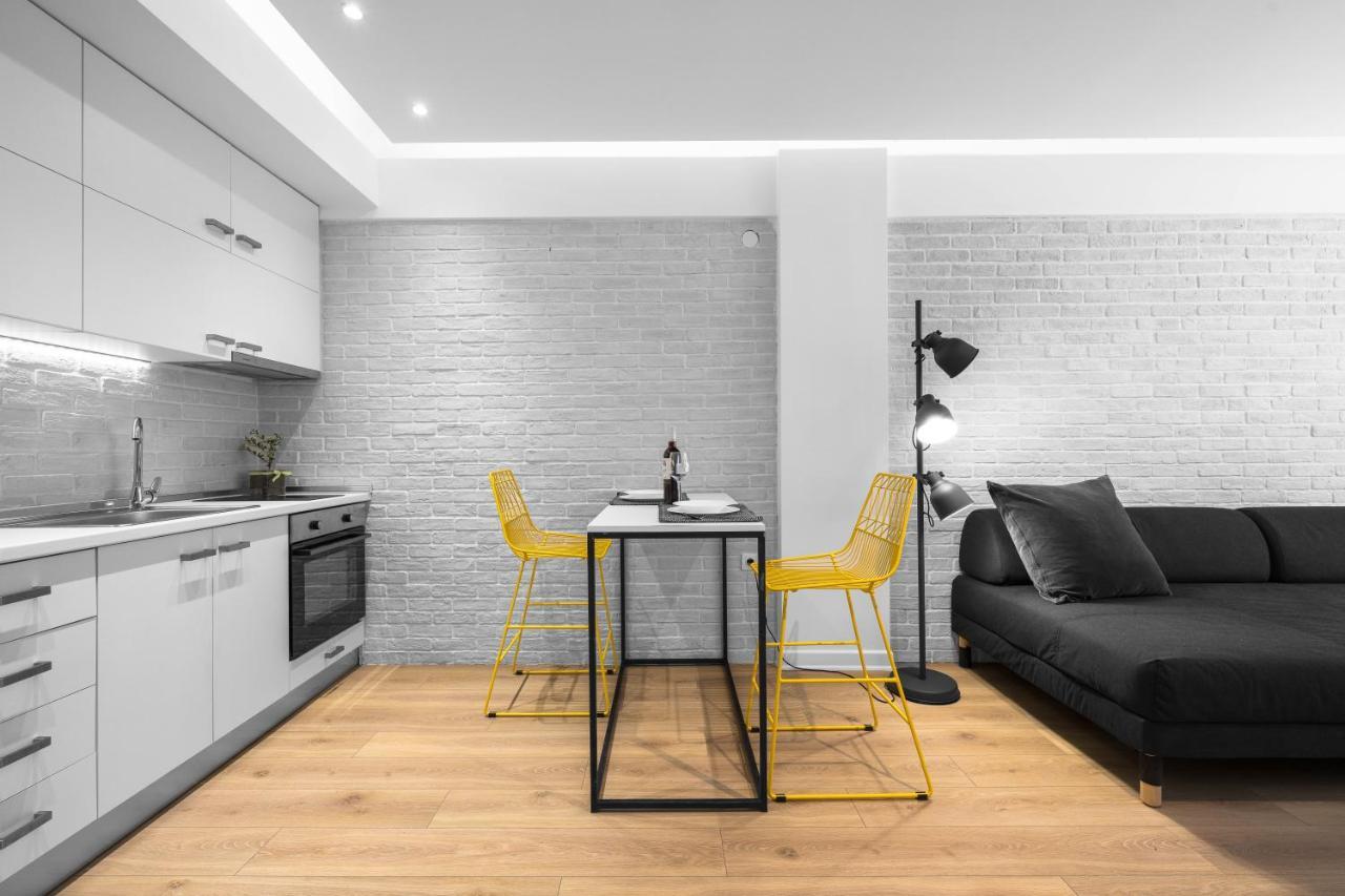 Nyma White Apartments, The Luxury Suites Tesalonika Bagian luar foto