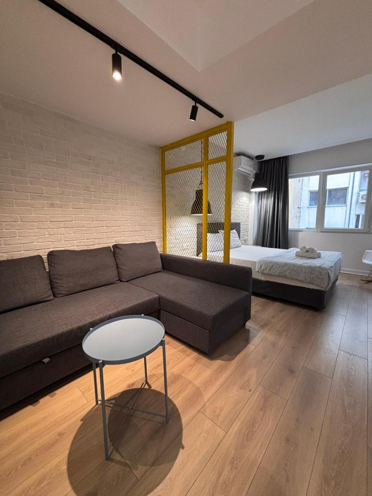 Nyma White Apartments, The Luxury Suites Tesalonika Bagian luar foto