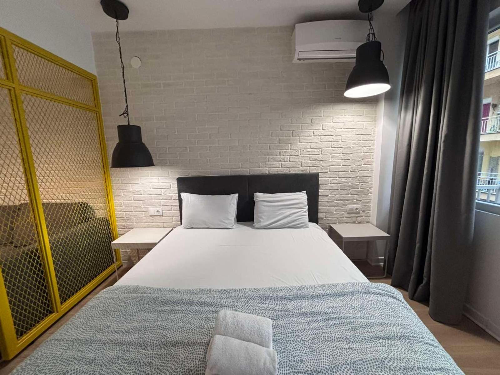 Nyma White Apartments, The Luxury Suites Tesalonika Bagian luar foto