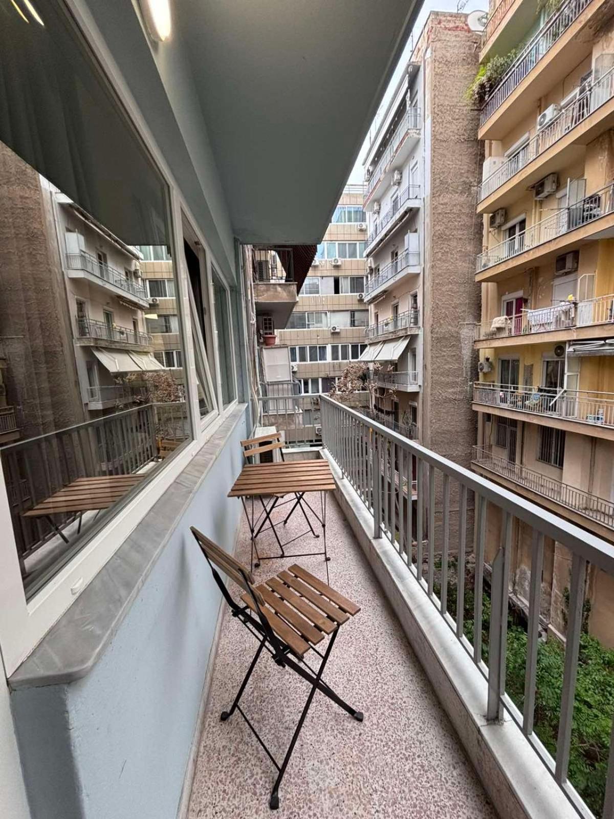 Nyma White Apartments, The Luxury Suites Tesalonika Bagian luar foto