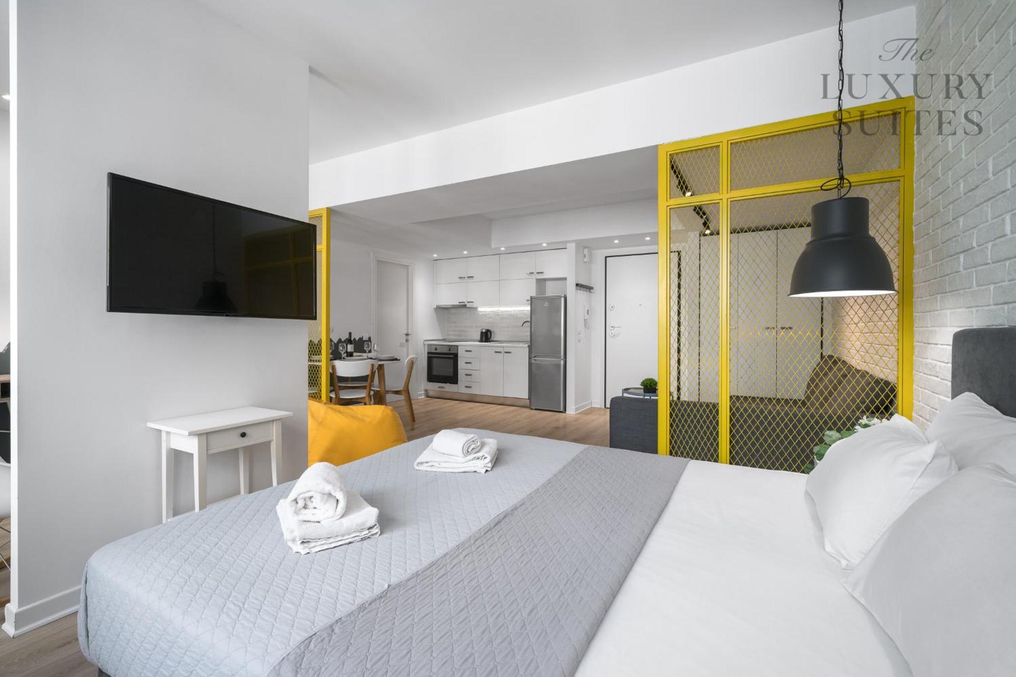 Nyma White Apartments, The Luxury Suites Tesalonika Bagian luar foto