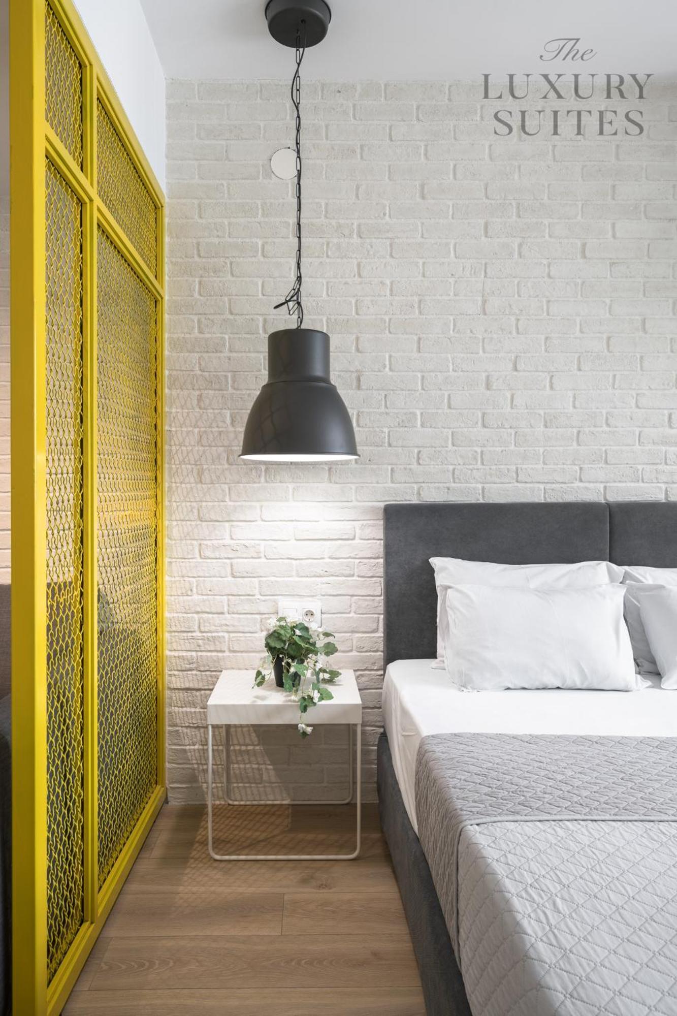 Nyma White Apartments, The Luxury Suites Tesalonika Bagian luar foto