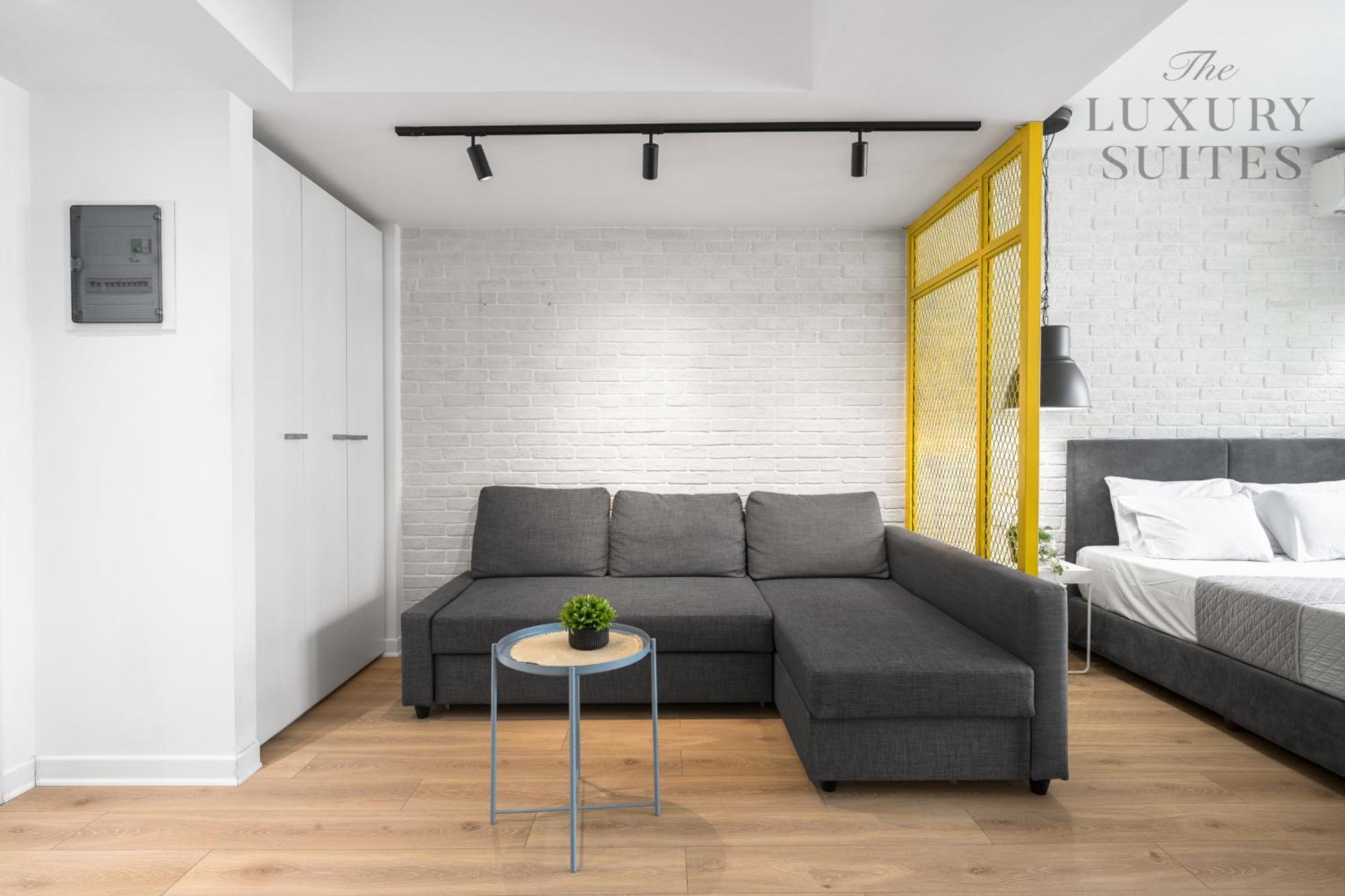 Nyma White Apartments, The Luxury Suites Tesalonika Bagian luar foto