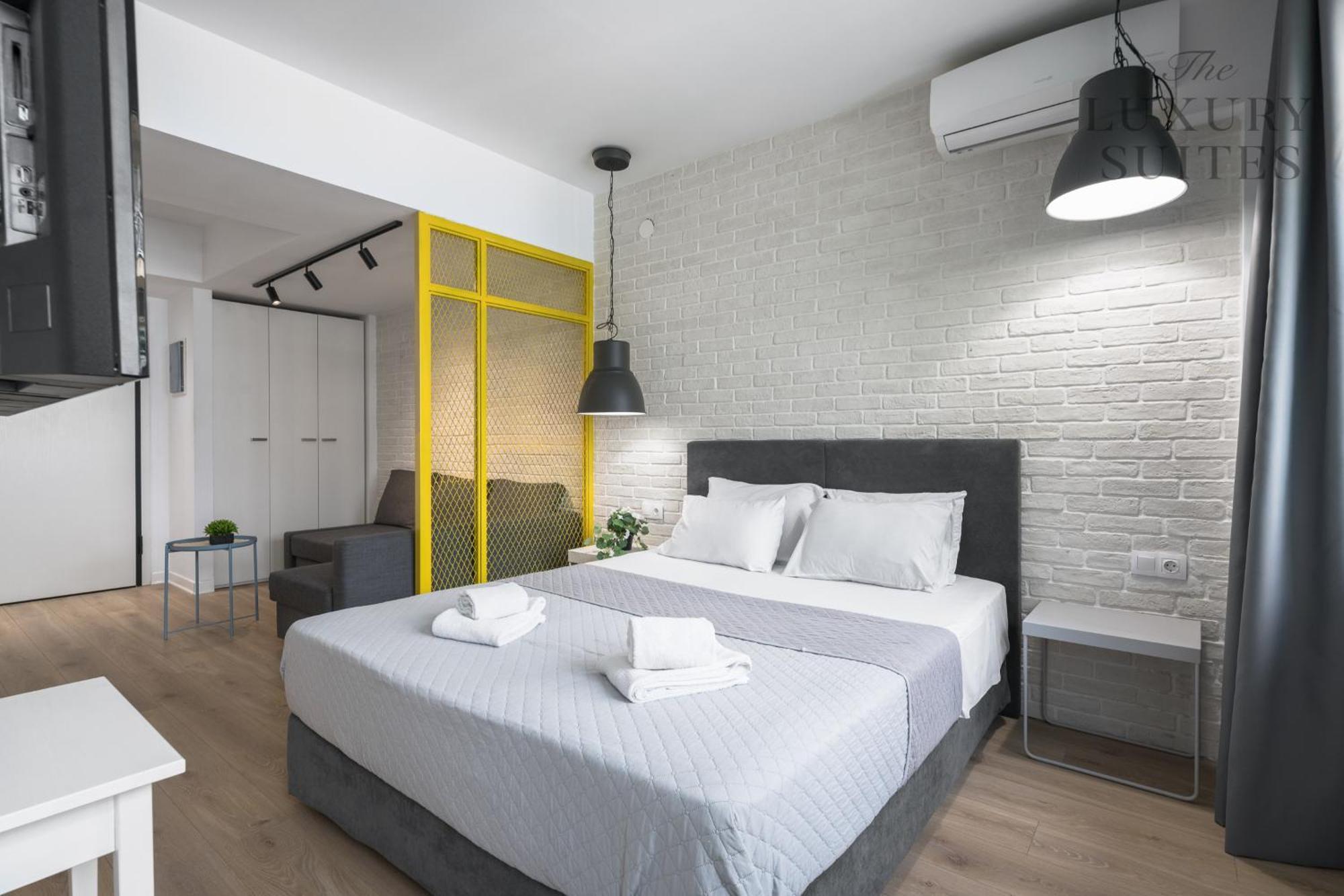 Nyma White Apartments, The Luxury Suites Tesalonika Bagian luar foto