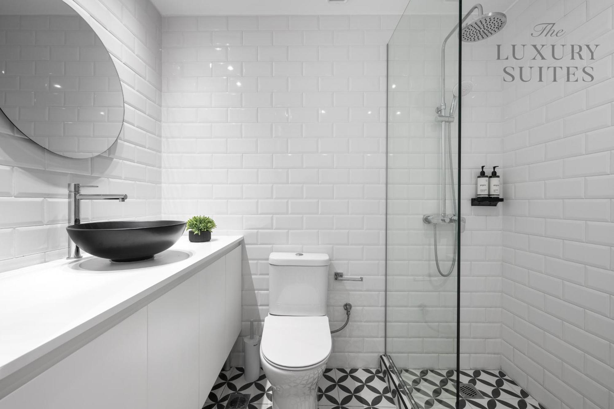 Nyma White Apartments, The Luxury Suites Tesalonika Bagian luar foto