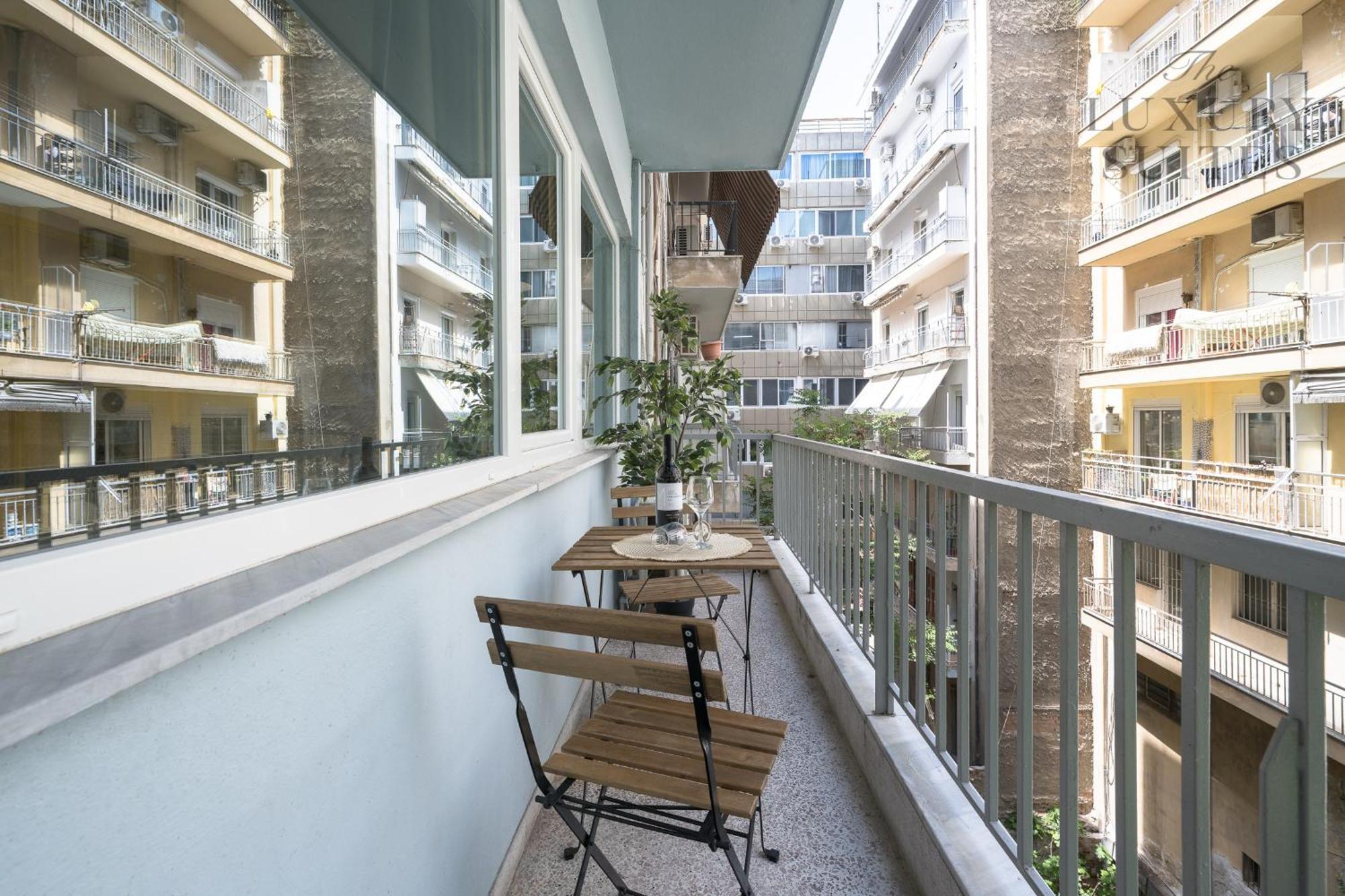 Nyma White Apartments, The Luxury Suites Tesalonika Bagian luar foto